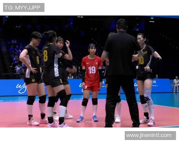 女排联赛激战正酣辽宁与天津巅峰对决引发球迷热议